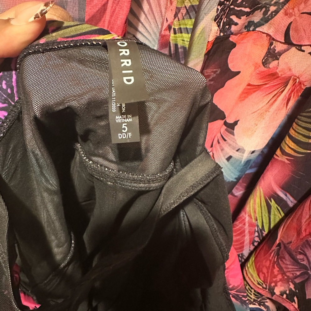 TORRID Vibrant Floral Swimsuit + Belted Cover Up - Picture 8 of 11